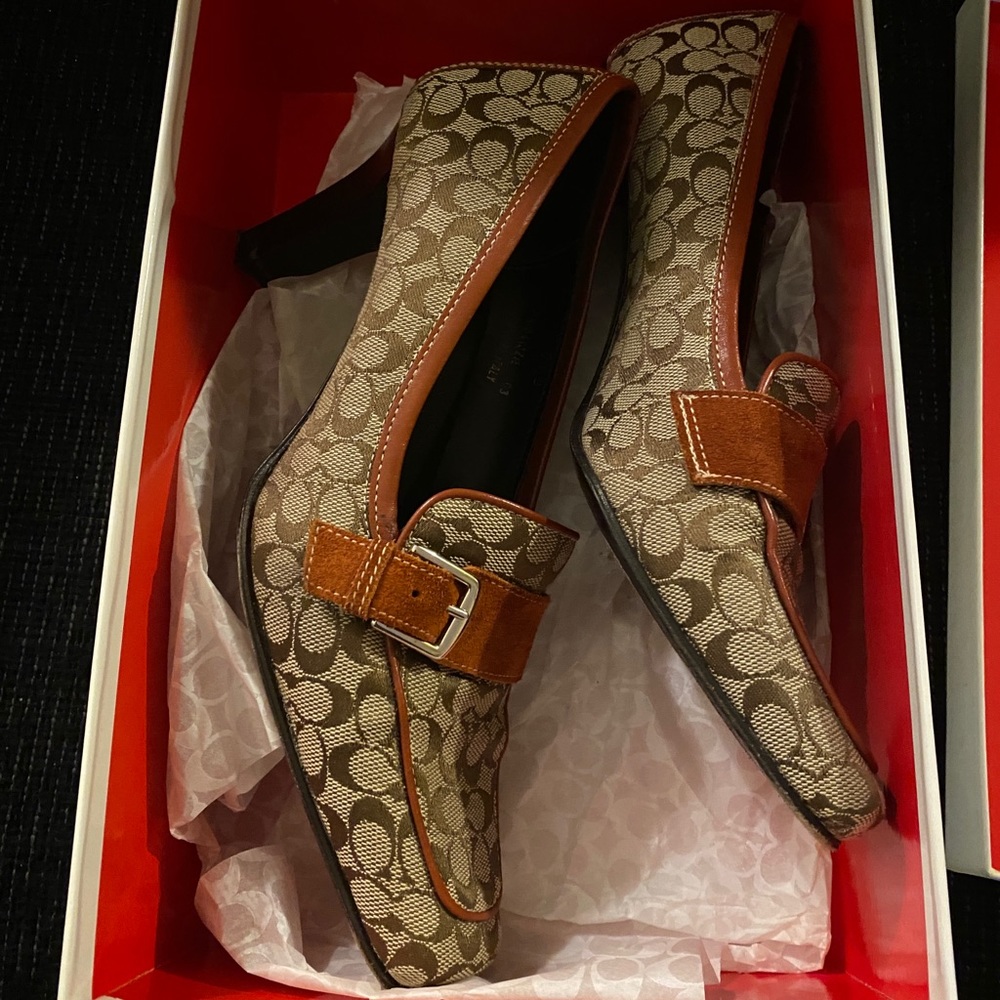 Tan & Orange Coach Pattern/Leather Heels Shoes